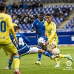 Un desfondado Oviedo cede un nuevo empate