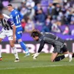 Dos errores condenan al Oviedo en Pucela